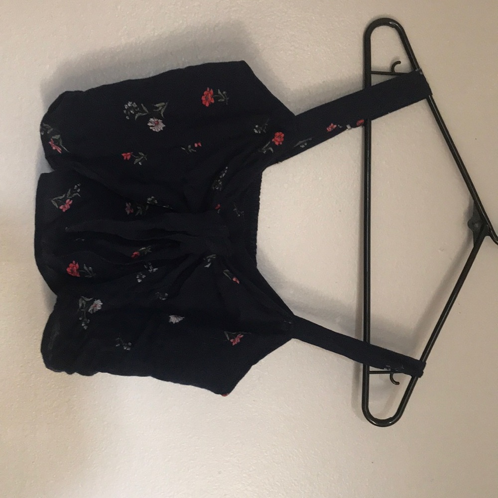 Hollister top